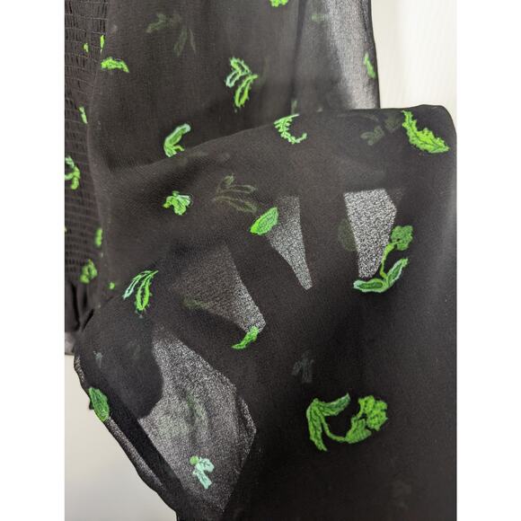 Aritzia Wilfred Lilith Blouse Cropped Smocked Zip Back Black Leaf Print Sheer L - Picture 9 of 11